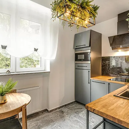 Rentplanet - Kosciuszki Apartamento